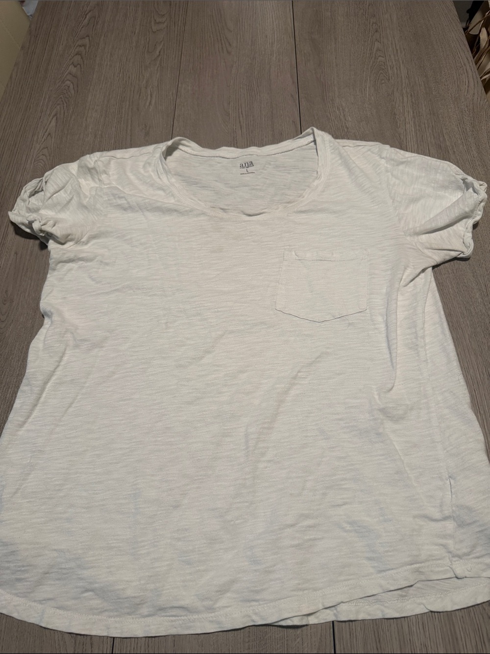 Aqua Women’s White Short-Sleeve Crewneck Pocket Tee